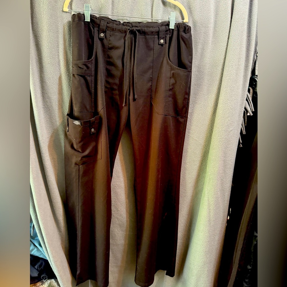 Black size large dickies scrub pants